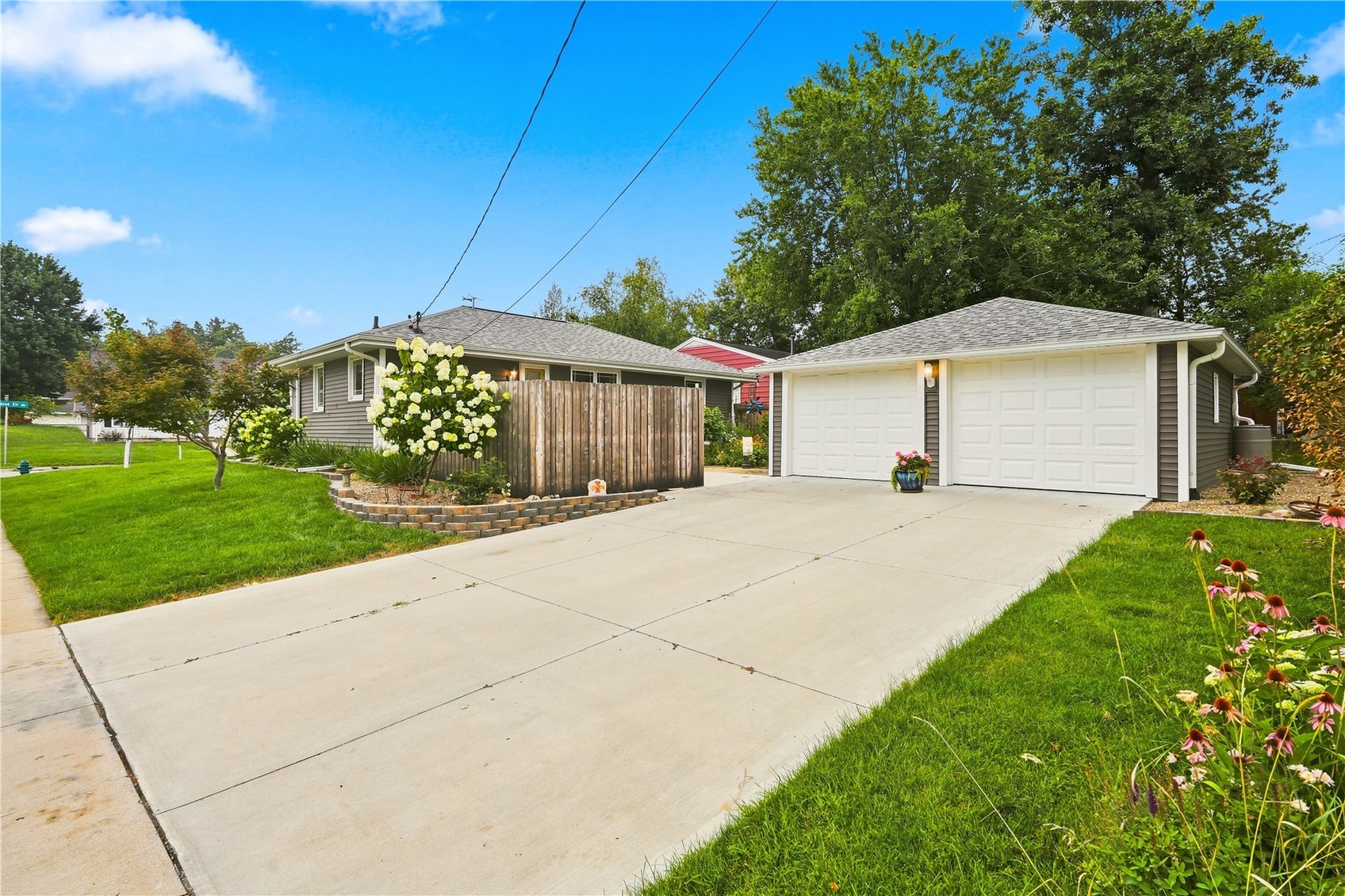 1469 Golfview Drive NE Cedar Rapids IA 52402