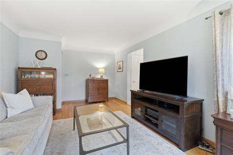 1469 Golfview Drive NE Cedar Rapids IA 52402
