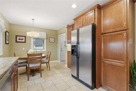 1469 Golfview Drive NE Cedar Rapids IA 52402