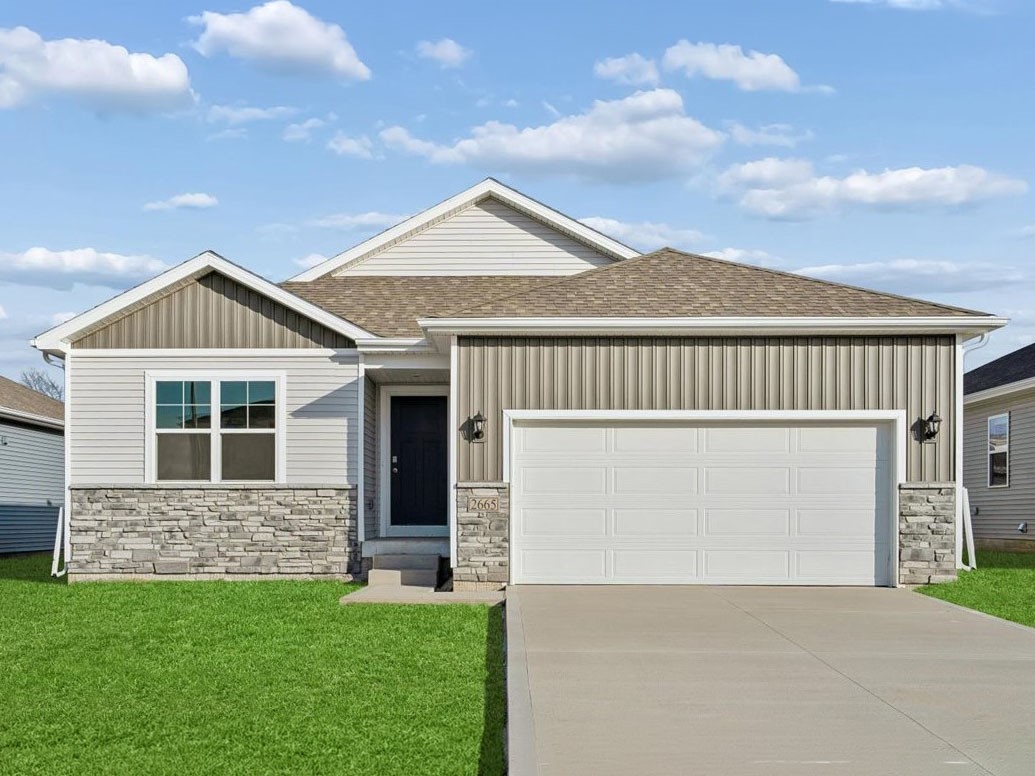 2779 Cecelia Drive Hiawatha IA 52233