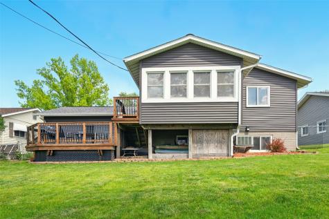 224 32nd Street NW Cedar Rapids IA 52405