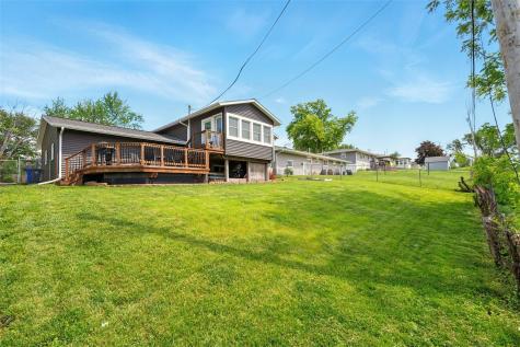 224 32nd Street NW Cedar Rapids IA 52405