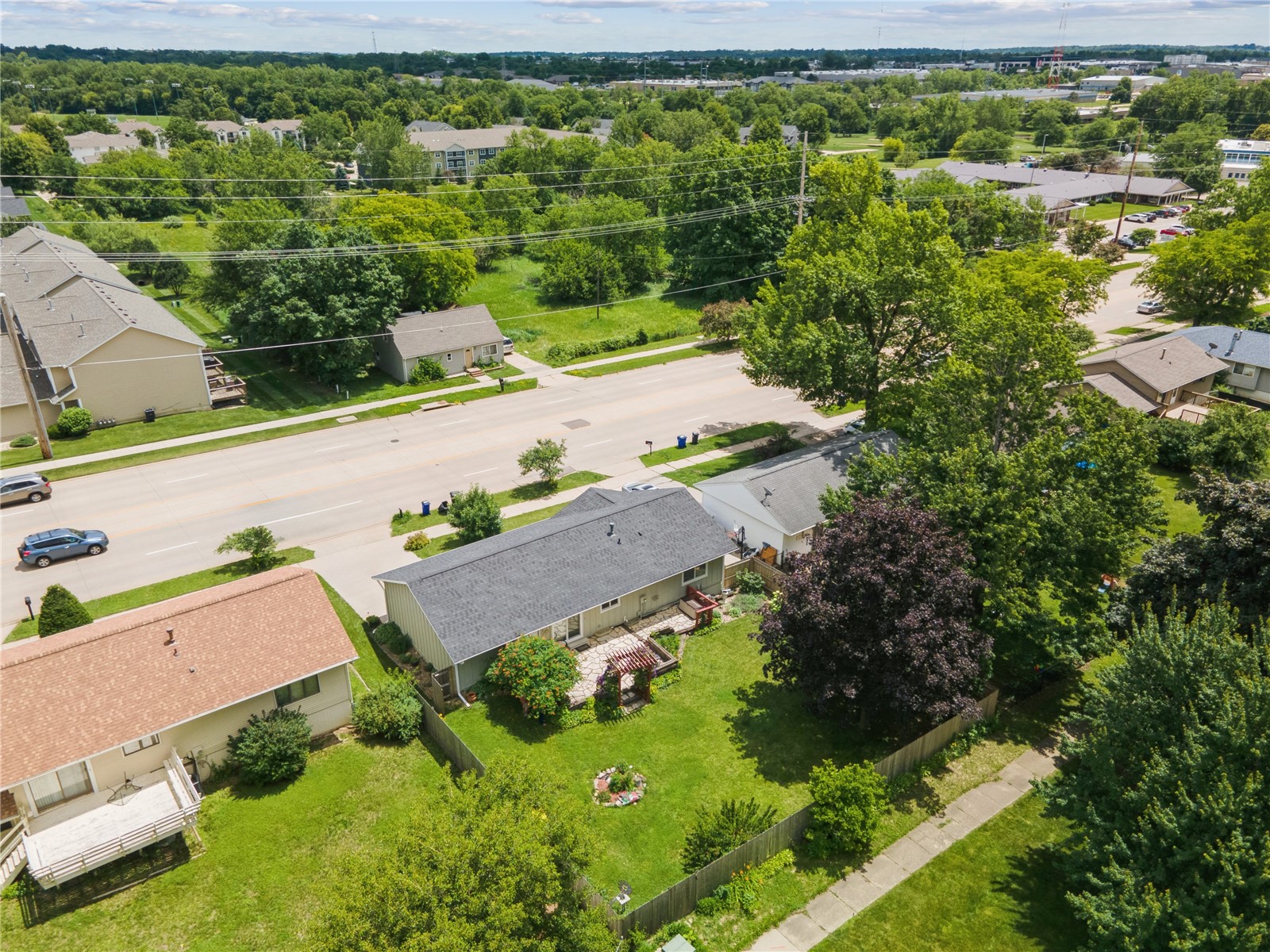 6525 Council Street NE Cedar Rapids IA 52402