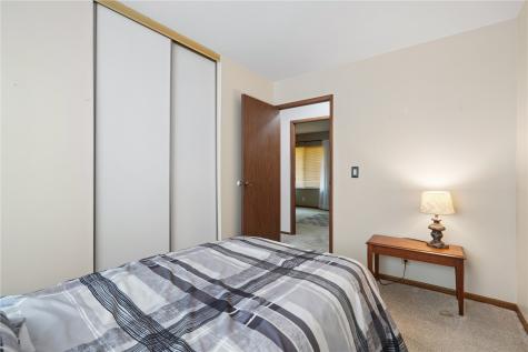 6525 Council Street NE Cedar Rapids IA 52402