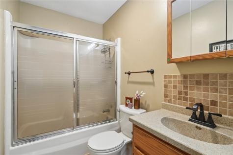 6525 Council Street NE Cedar Rapids IA 52402