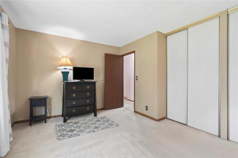 6525 Council Street NE Cedar Rapids IA 52402