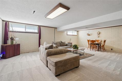 6525 Council Street NE Cedar Rapids IA 52402