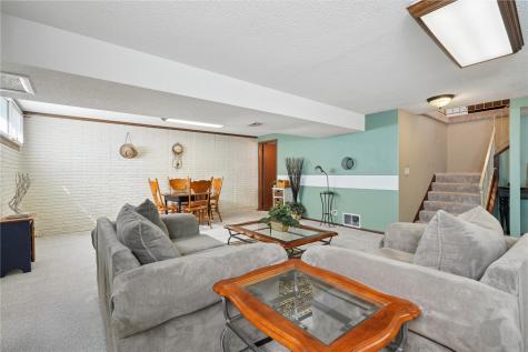 6525 Council Street NE Cedar Rapids IA 52402