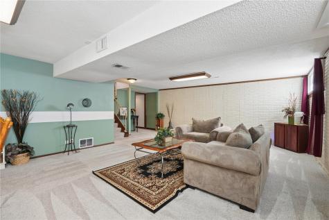 6525 Council Street NE Cedar Rapids IA 52402