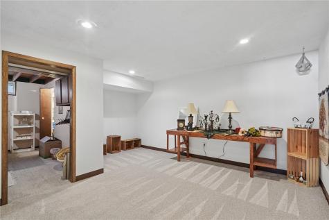 6525 Council Street NE Cedar Rapids IA 52402