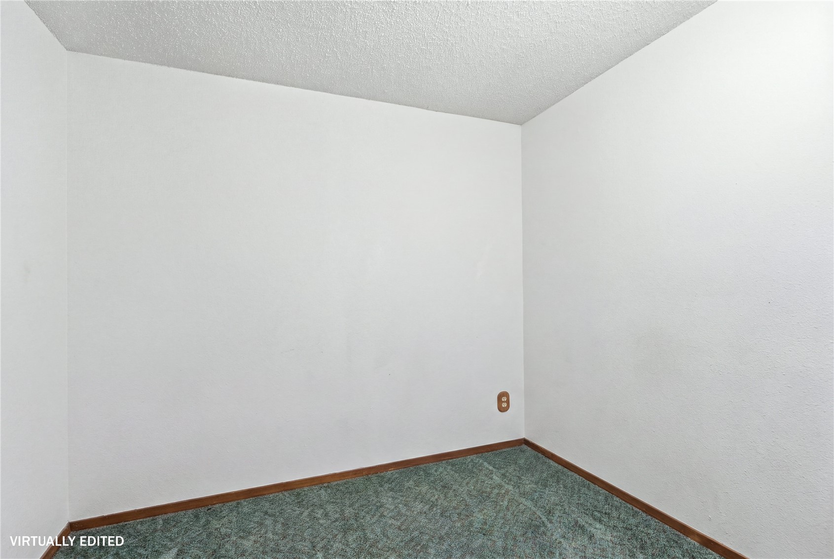 6525 Council Street NE Cedar Rapids IA 52402
