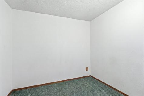 6525 Council Street NE Cedar Rapids IA 52402