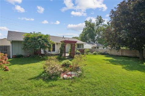 6525 Council Street NE Cedar Rapids IA 52402