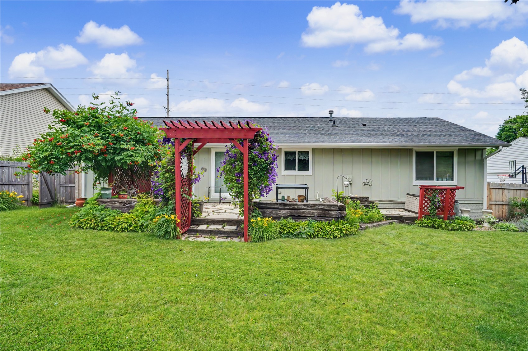 6525 Council Street NE Cedar Rapids IA 52402
