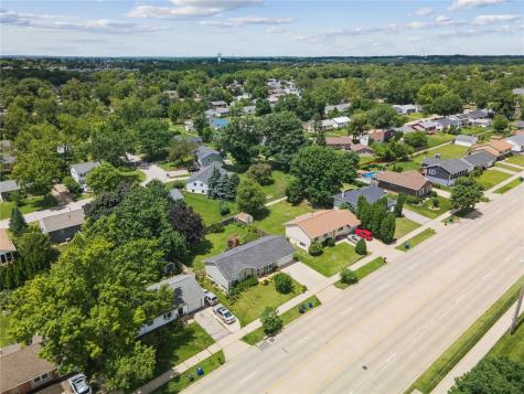6525 Council Street NE Cedar Rapids IA 52402