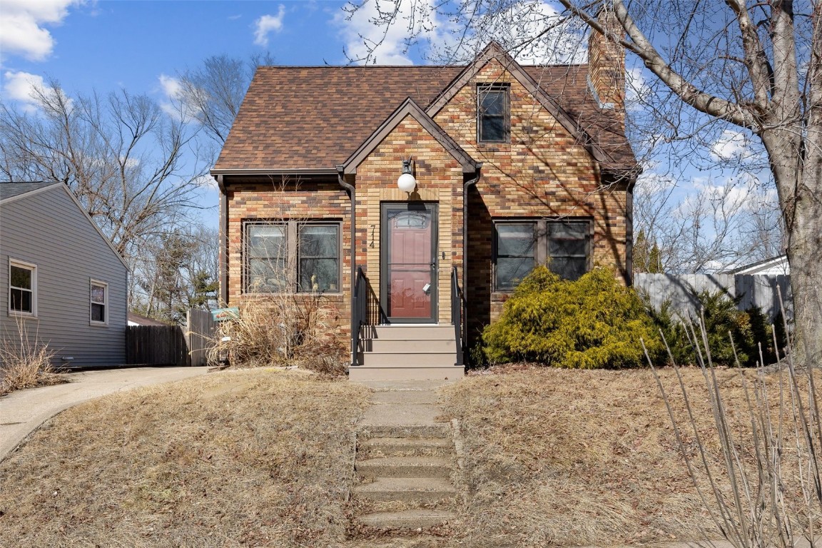 714 34th Street NE Cedar Rapids IA 52402