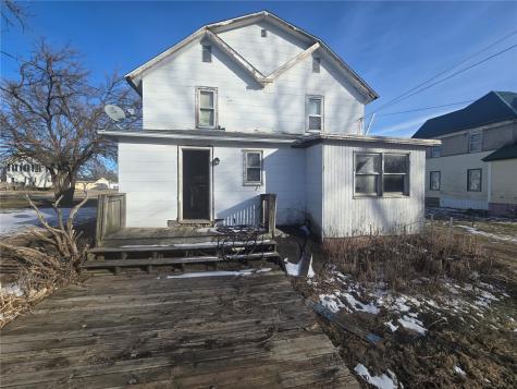 723 East Street Grinnell IA 50112