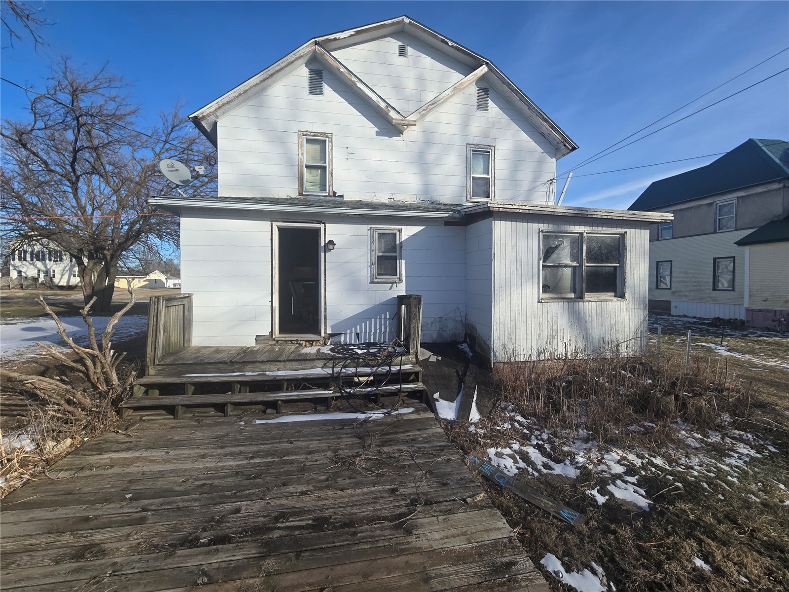 723 East Street Grinnell IA 50112