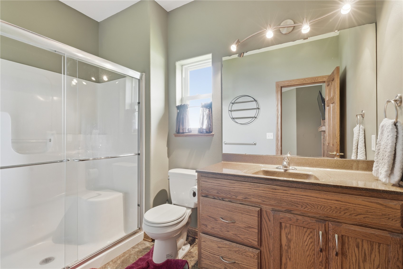6205 Palmetto Cedar Rapids IA 52404