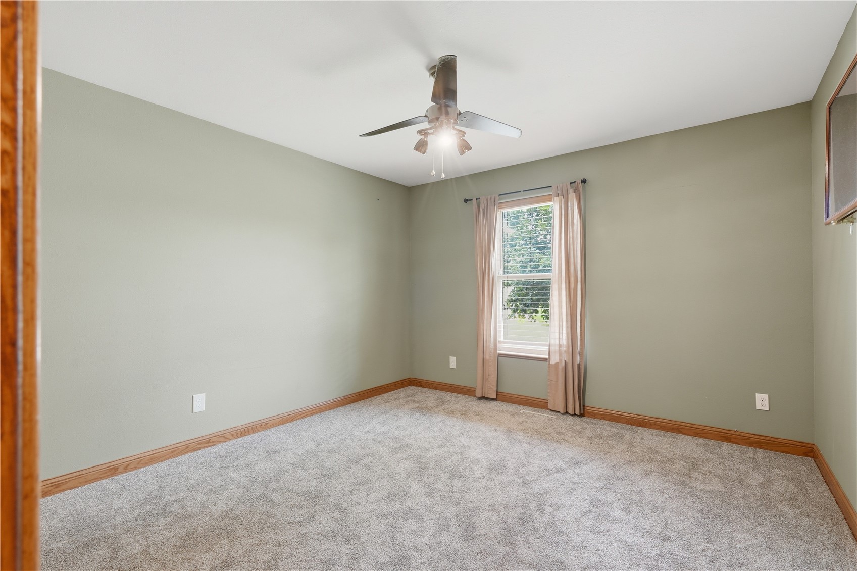 6205 Palmetto Cedar Rapids IA 52404