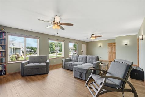 6205 Palmetto Cedar Rapids IA 52404