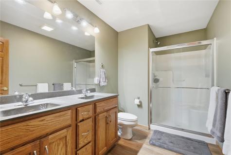 6205 Palmetto Cedar Rapids IA 52404