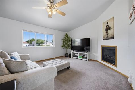 250 S 21st Street Court Marion IA 52302