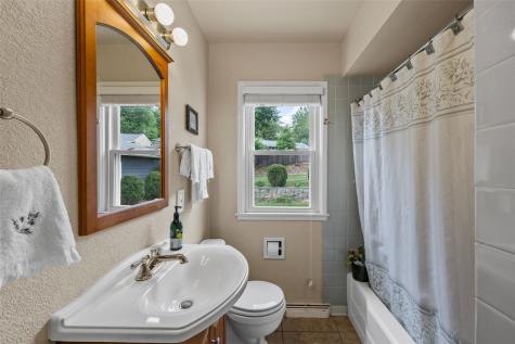 4016 Vine Avenue SE Cedar Rapids IA 52403