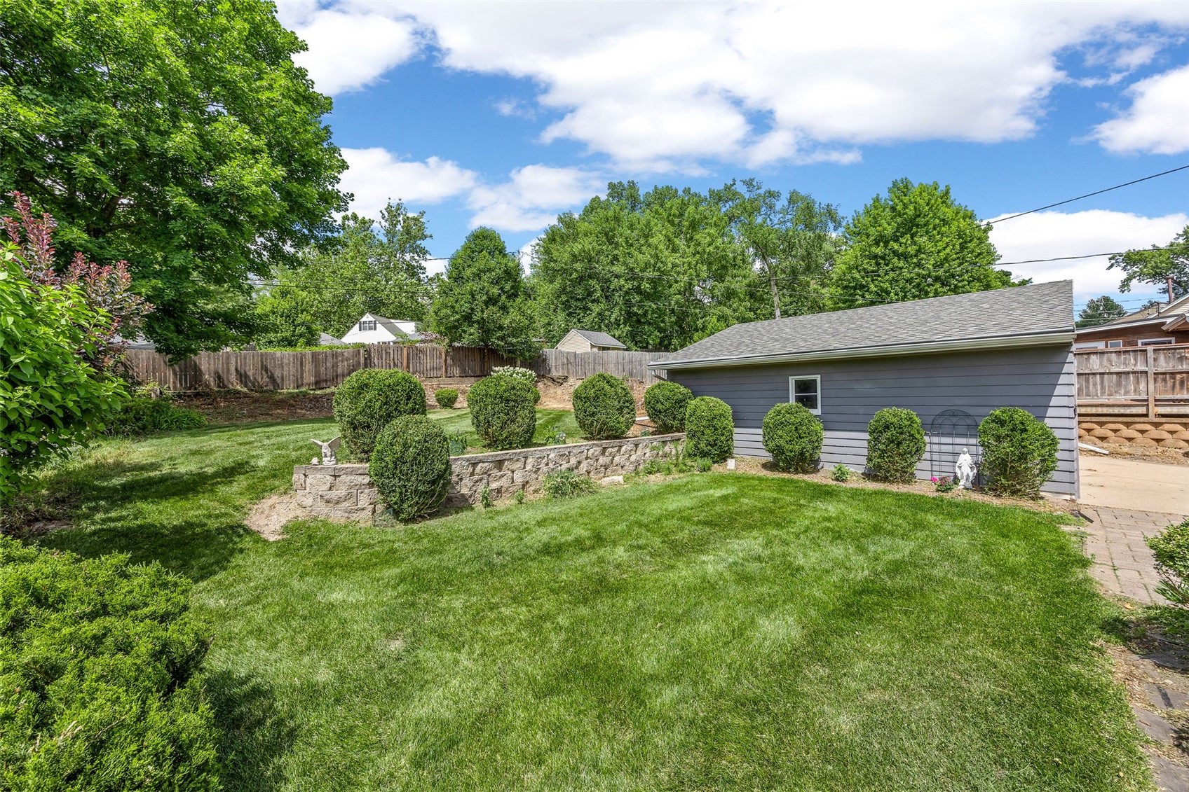 4016 Vine Avenue SE Cedar Rapids IA 52403