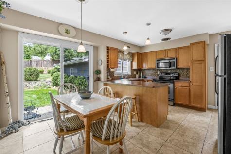 4016 Vine Avenue SE Cedar Rapids IA 52403