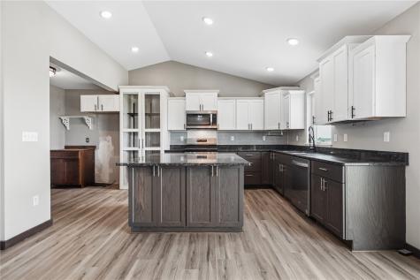 103 Viking Drive Vinton IA 52349