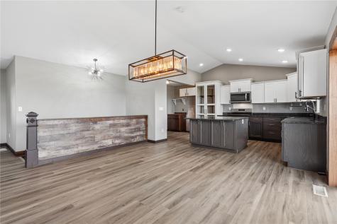 103 Viking Drive Vinton IA 52349