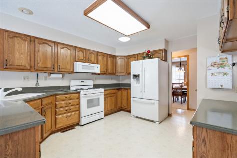7320 Hampshire Drive NE Cedar Rapids IA 52402