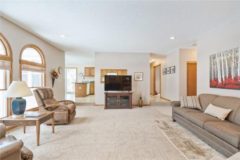 7320 Hampshire Drive NE Cedar Rapids IA 52402