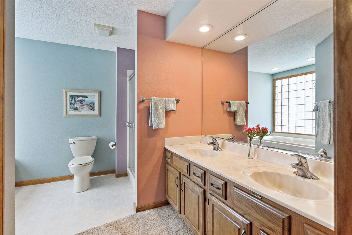 7320 Hampshire Drive NE Cedar Rapids IA 52402
