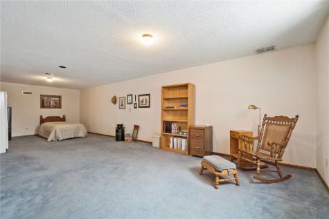 7320 Hampshire Drive NE Cedar Rapids IA 52402