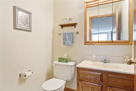 7320 Hampshire Drive NE Cedar Rapids IA 52402