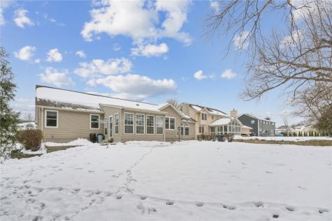 7320 Hampshire Drive NE Cedar Rapids IA 52402