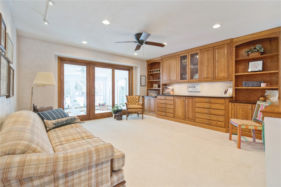 7320 Hampshire Drive NE Cedar Rapids IA 52402