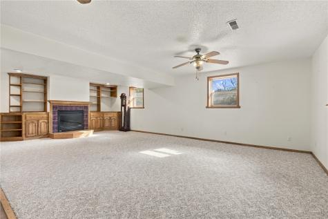 426 D Avenue W Walford IA 52351