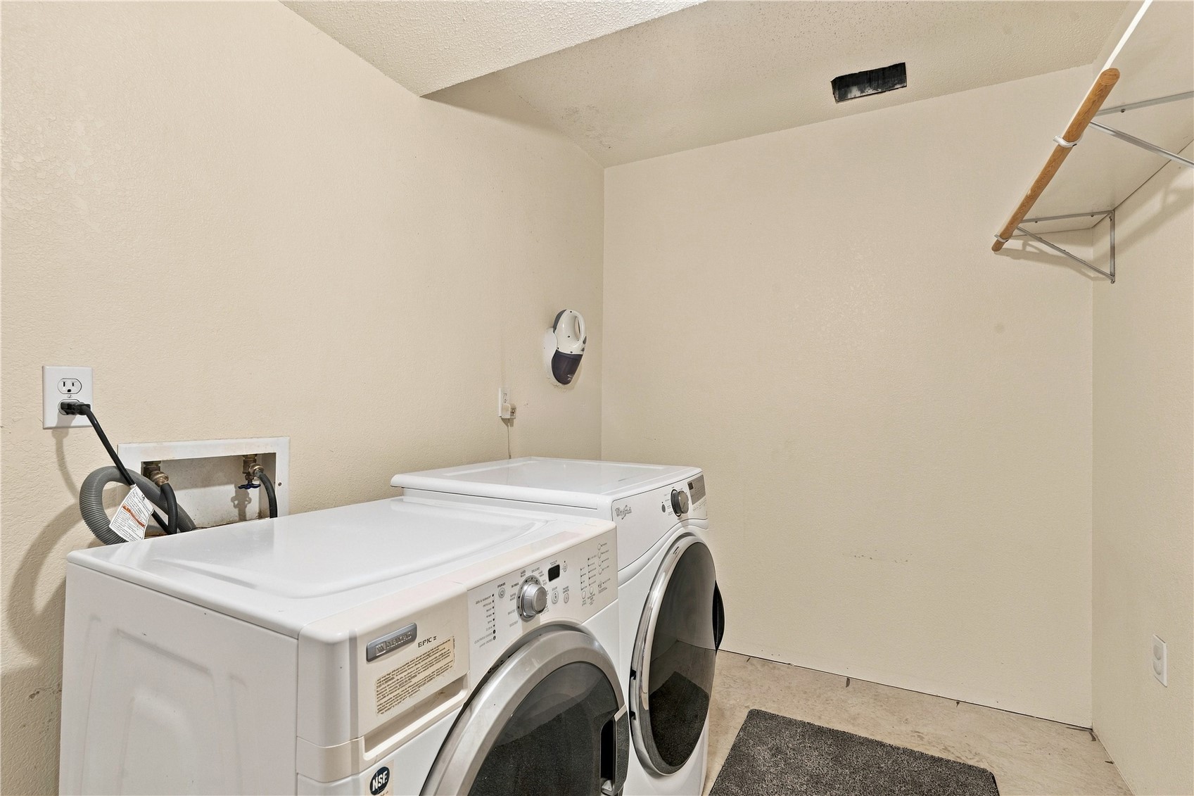 426 D Avenue W Walford IA 52351
