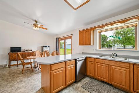 201 Union Street Olin IA 52320