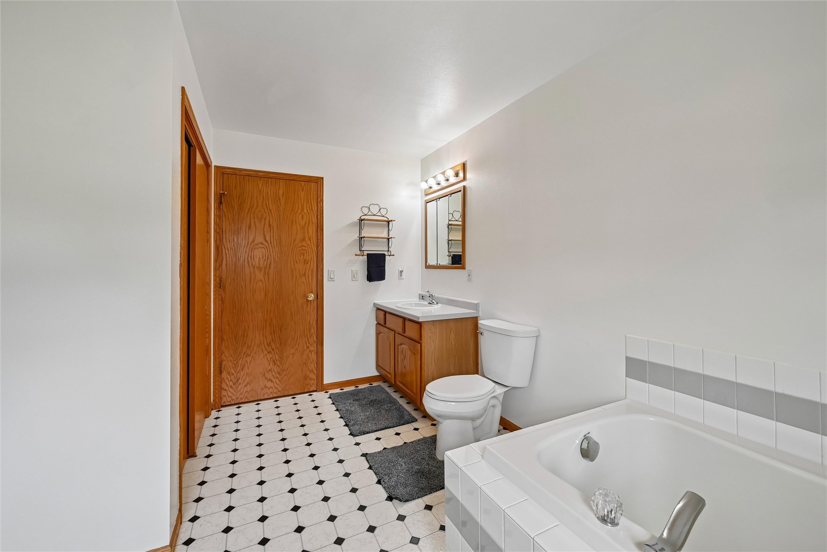 201 Union Street Olin IA 52320