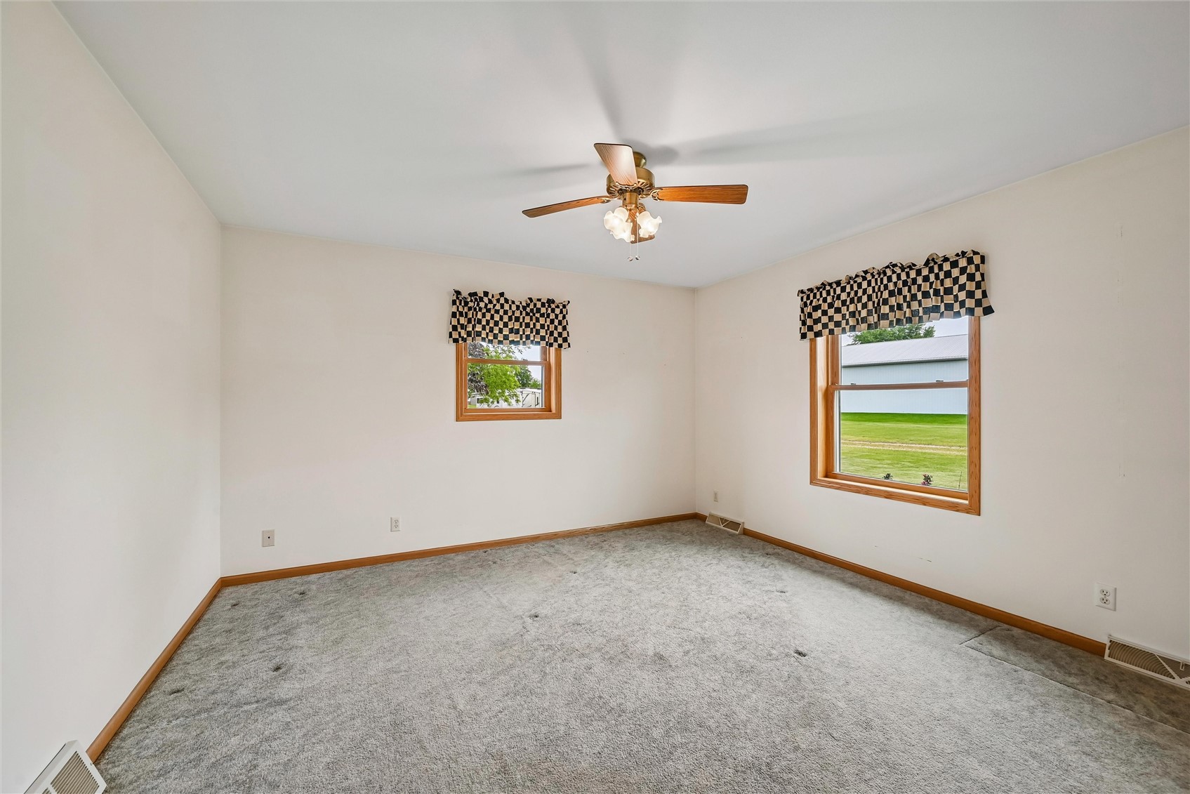 201 Union Street Olin IA 52320