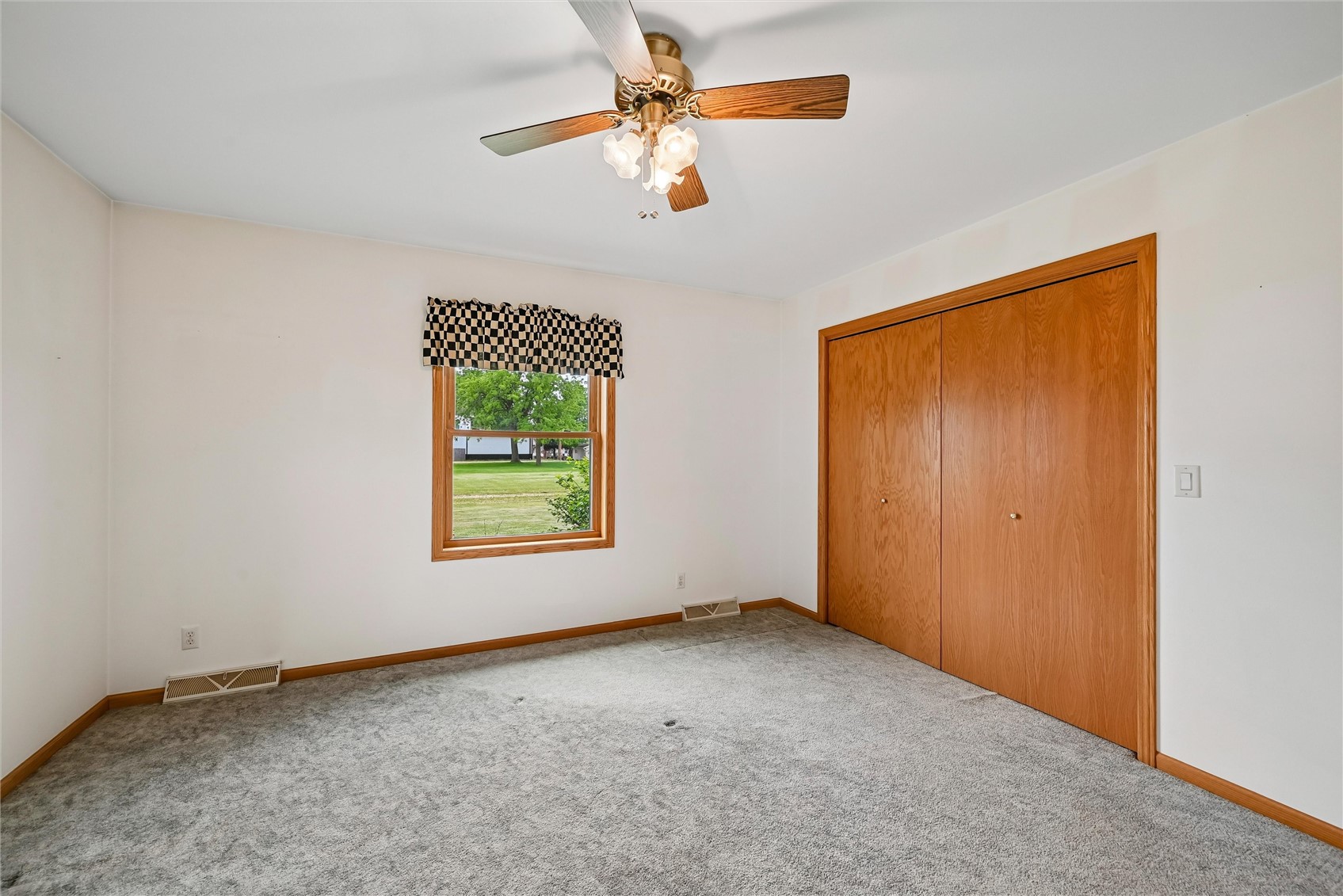 201 Union Street Olin IA 52320