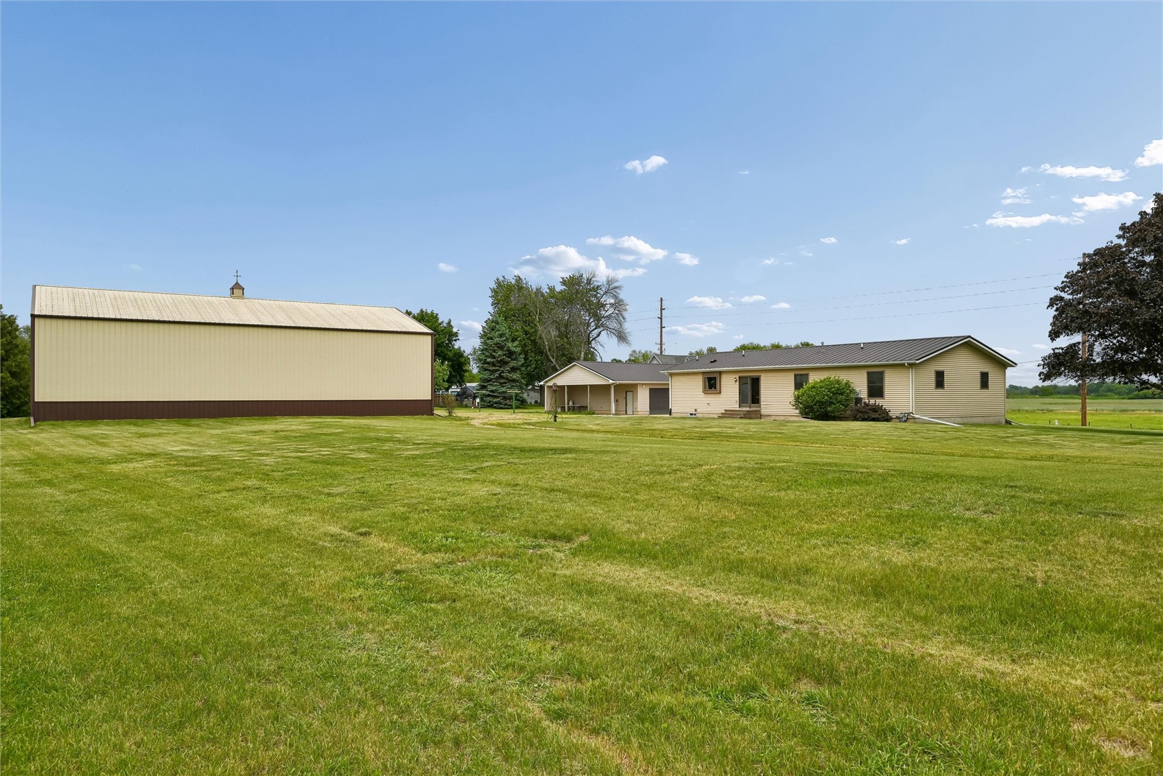 201 Union Street Olin IA 52320