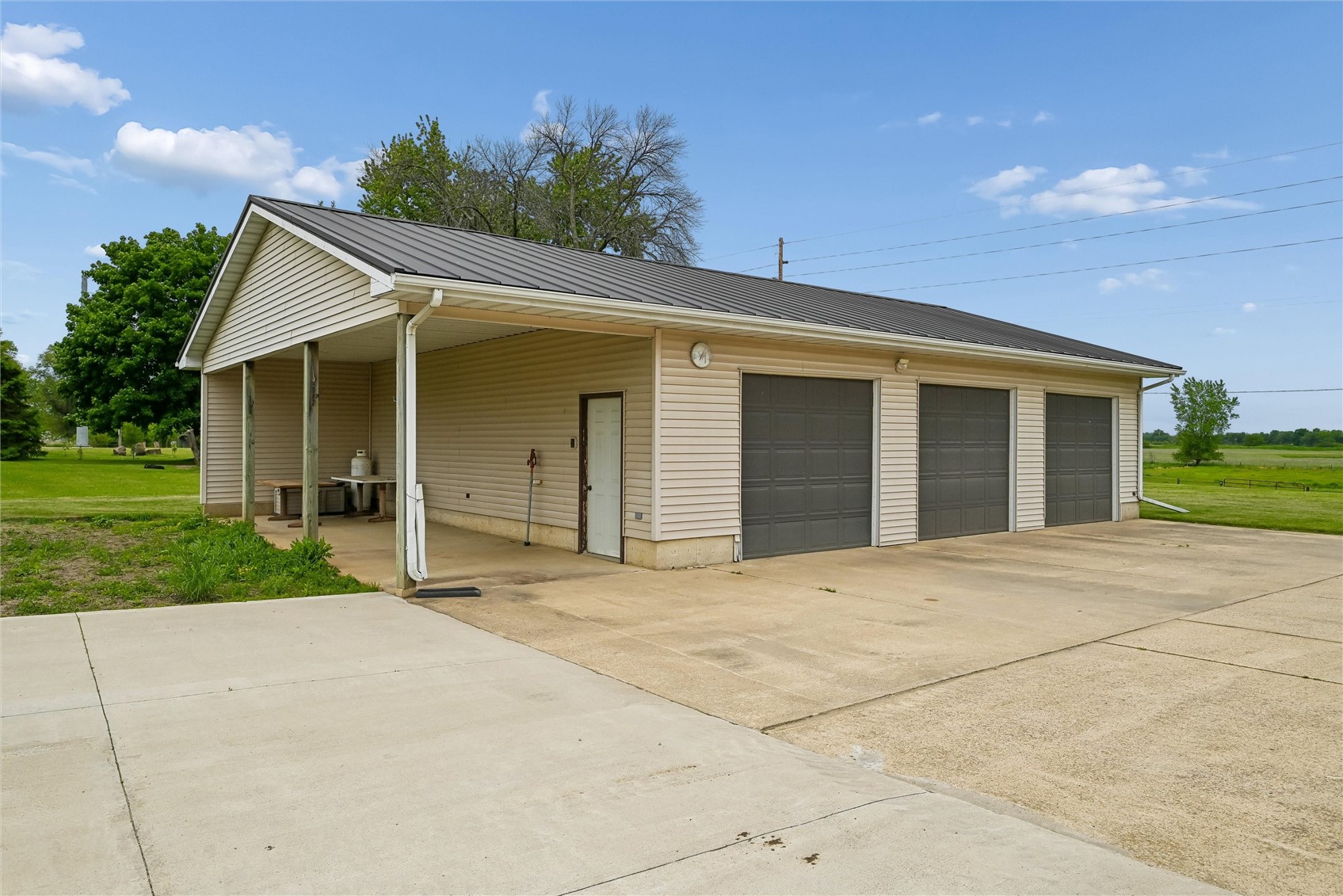 201 Union Street Olin IA 52320
