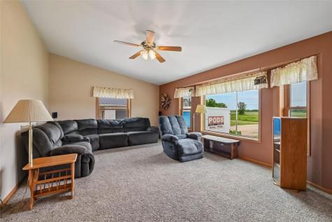 201 Union Street Olin IA 52320
