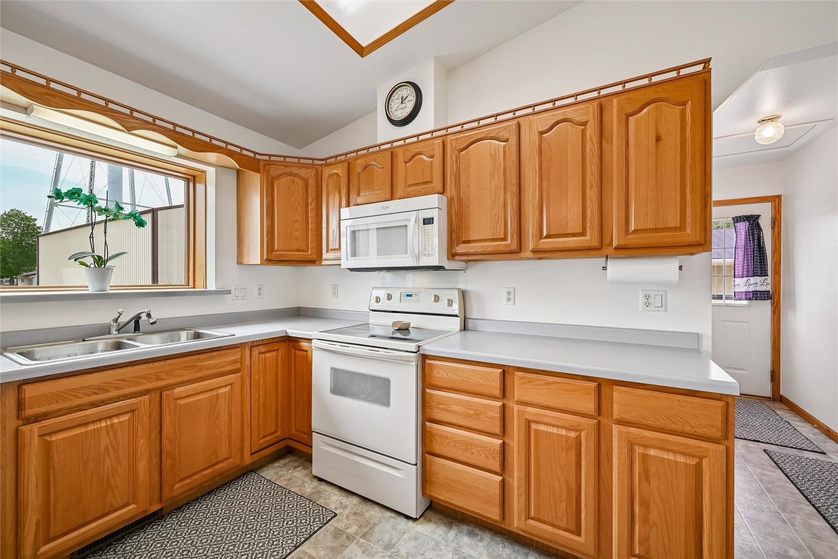 201 Union Street Olin IA 52320