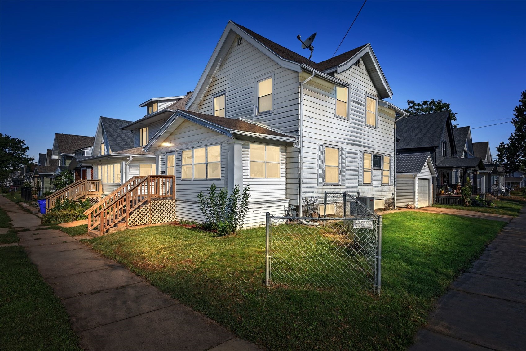 Cedar Rapids IA, 1624 6TH Avenue SE